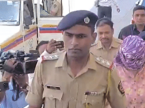 TCS नासिक केस- मानवाधिकार आयोग ने रिपोर्ट मांगी:फरार आरोपी निदा ने खुद को प्रेग्नेंट बताया, कोर्ट में अग्रिम जमानत याचिका दायर